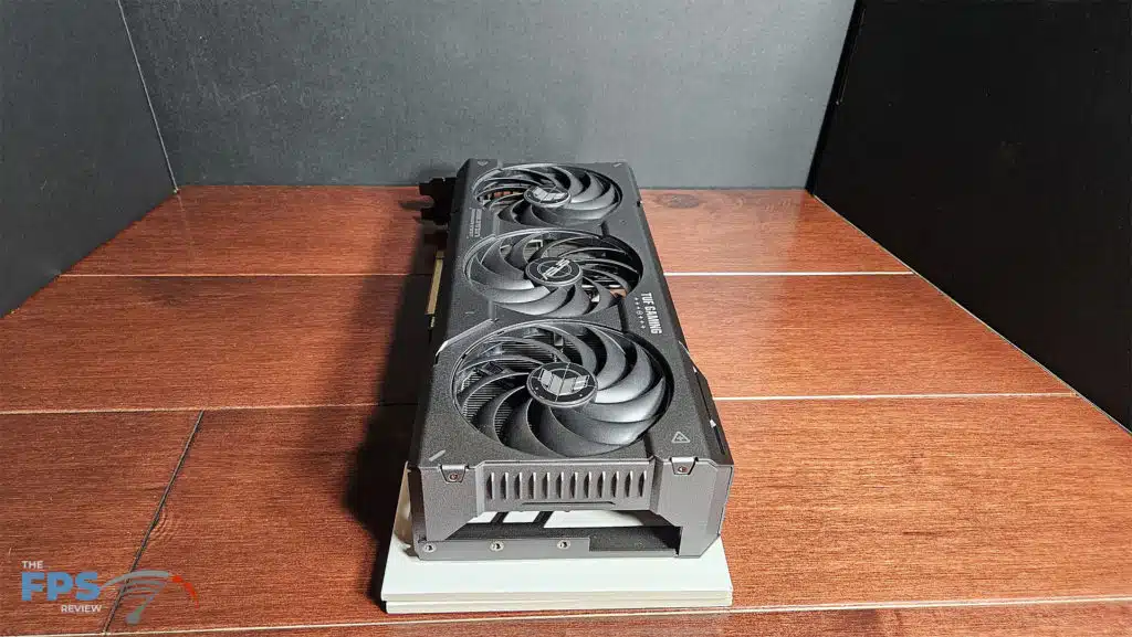 ASUS TUF Gaming Radeon RX 7900 GRE OC Edition: card rear