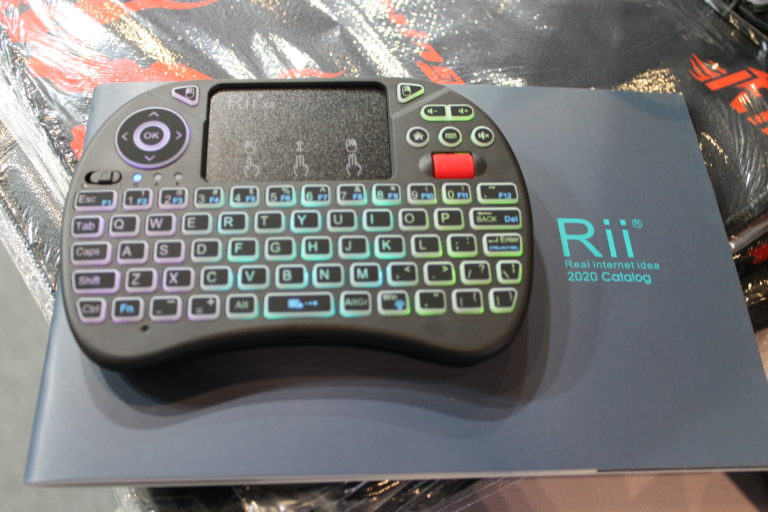 Rii X8 RGB TV/HTPC Keyboard Shown at CES