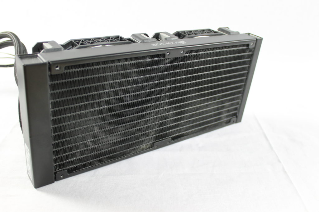 Corsair H115i Platinum radiator back