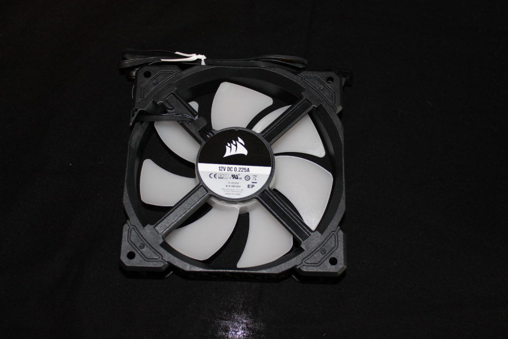 Corsair iCUE H100i ELITE CAPELLIX Fan Back View