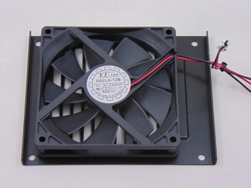 Lian Li SP750 Closeup of Fan Inside Power Supply