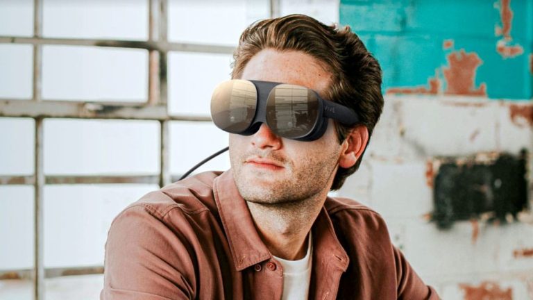HTC Announces Portable VIVE Flow Immersive VR Glasses