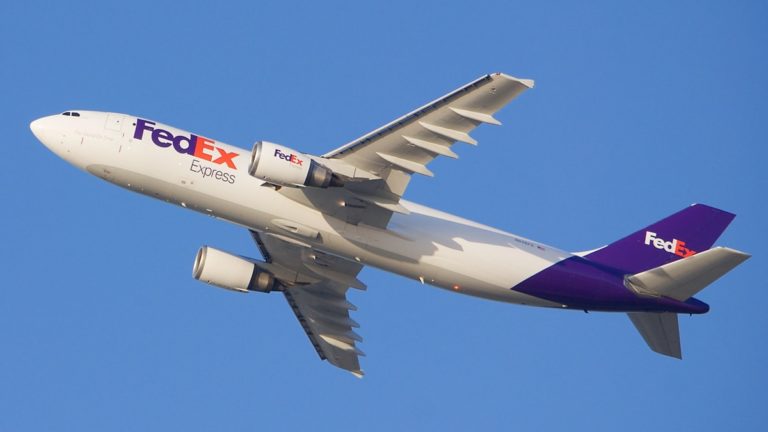 FedEx Wants to Install Laser-Based Missile-Defense System in Its Cargo Jets