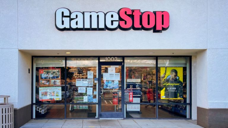 GameStop Employees Are Quitting and Telling Gamers to Shop Elsewhere