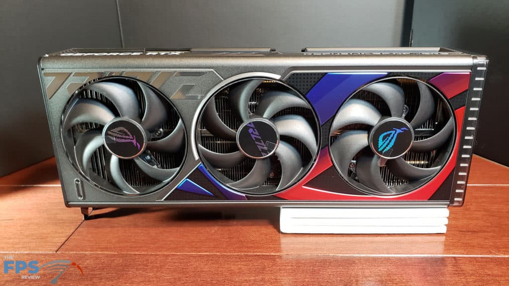 ASUS ROG Strix RTX4080 O16G OC Edition: video card standing