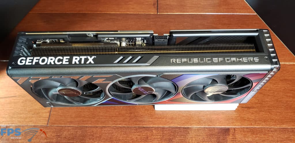 ASUS ROG Strix RTX4080 O16G OC Edition: view of power connector