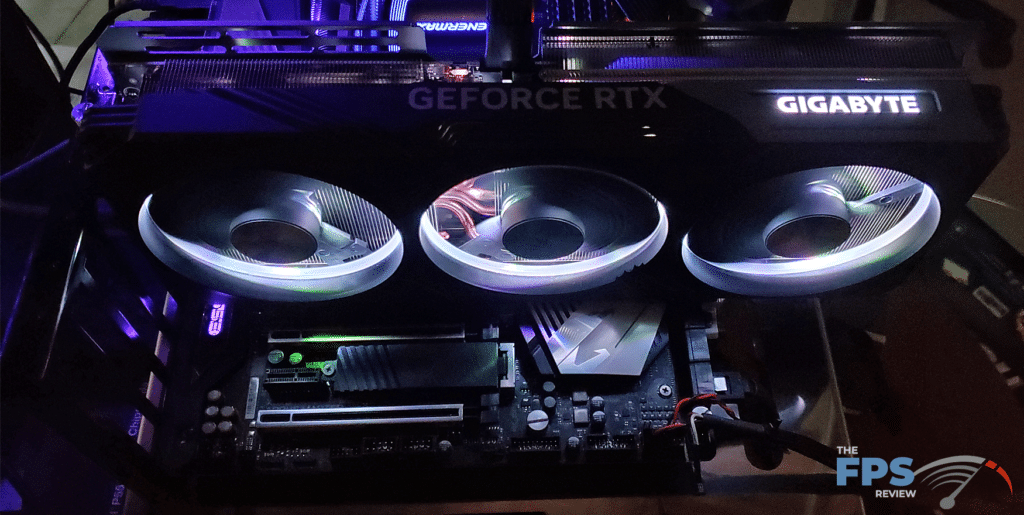 GIGABYTE GeForce RTX 4070 Ti GAMING OC: RGB-1