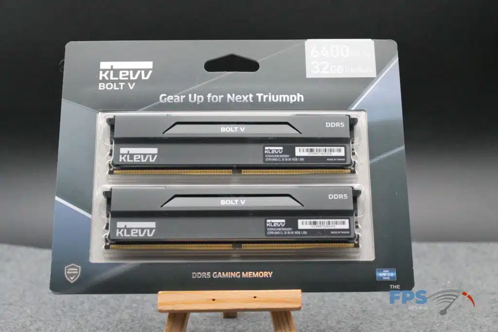 KLEVV Bolt V 32GB (2x16) 6400MHz box front