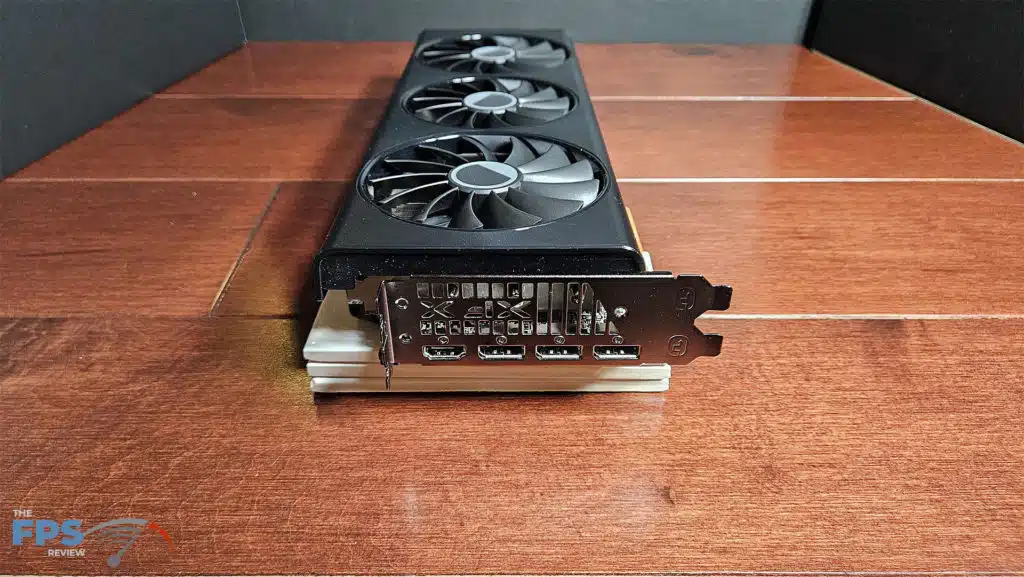 XFX SPEEDSTER QICK 319 Radeon RX 7700 XT Black card I/O