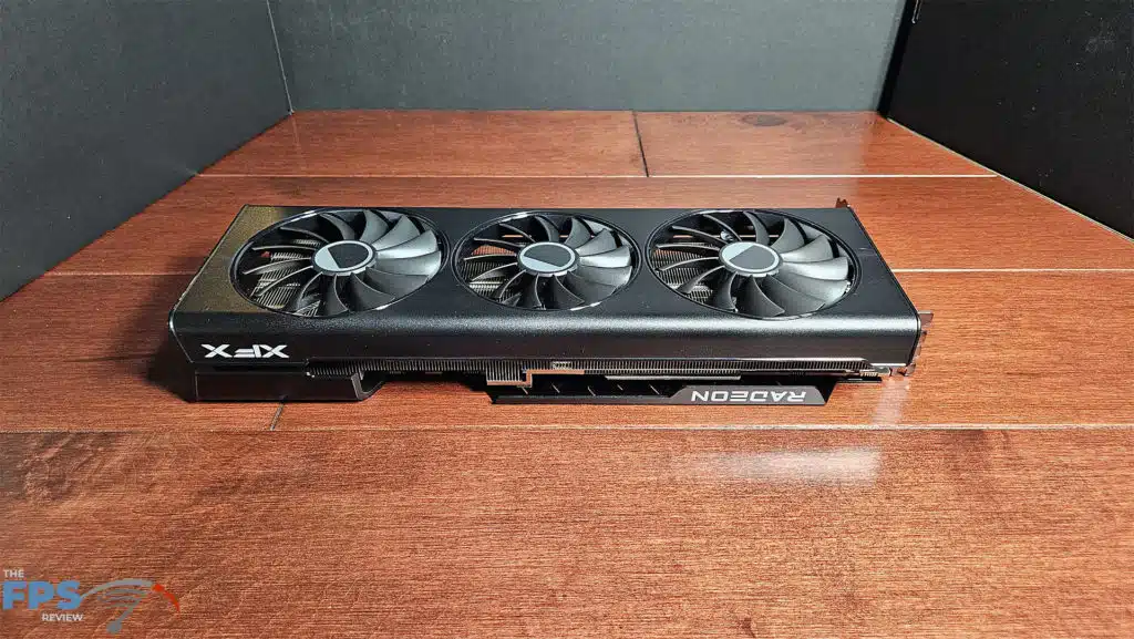 XFX SPEEDSTER QICK 319 Radeon RX 7700 XT Black card top side