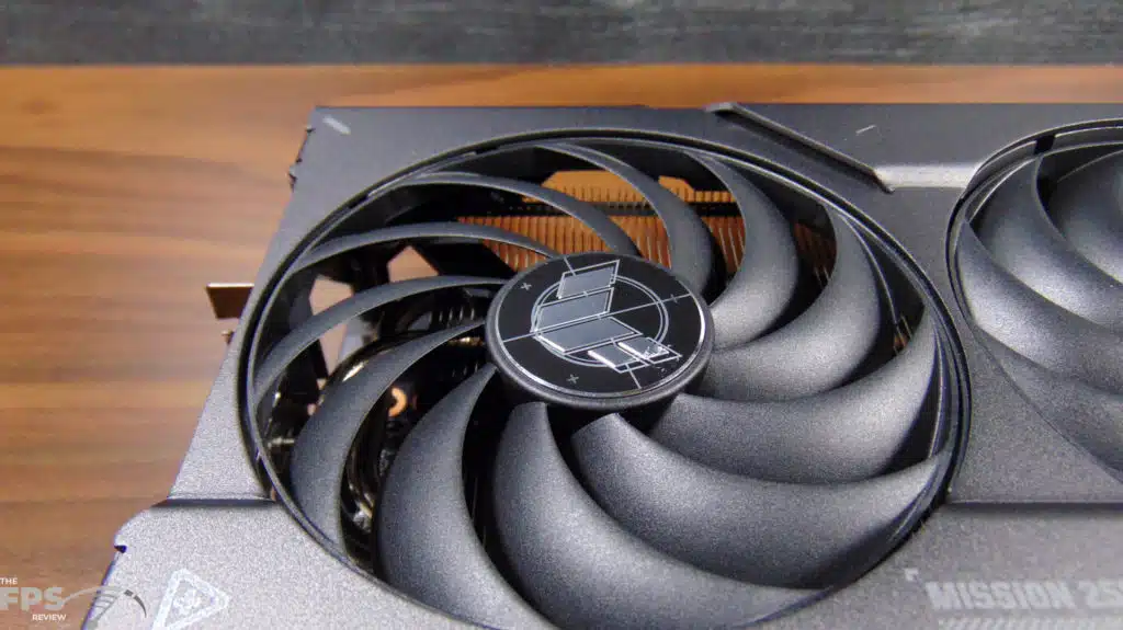 ASUS TUF Gaming Radeon RX 7800 XT OC Edition Left Fan