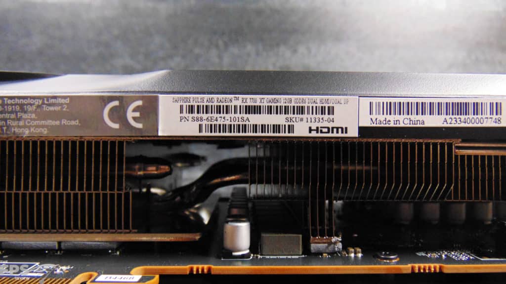 SAPPHIRE PULSE Radeon RX 7700 XT GAMING 12GB Closeup of Heatsink Bottom Edge