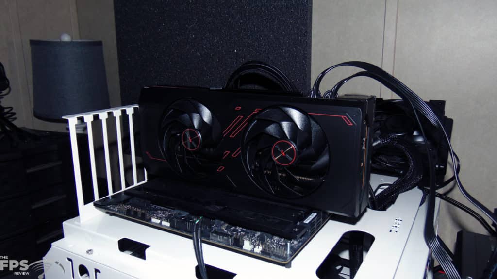 SAPPHIRE PULSE Radeon RX 7700 XT GAMING 12GB Installed in Computer