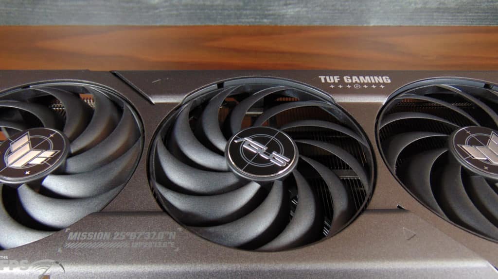 ASUS TUF Gaming Radeon RX 7700 XT OC Edition Middle Fan