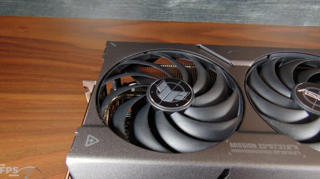 ASUS TUF Gaming Radeon RX 7700 XT OC Edition Left Fan