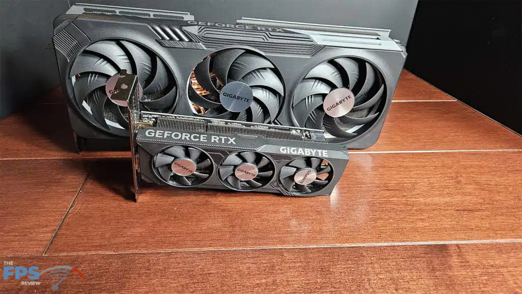 GIGABYTE GeForce RTX 4060 OC Low Profile: comparison to RTX 4070 Ti standing