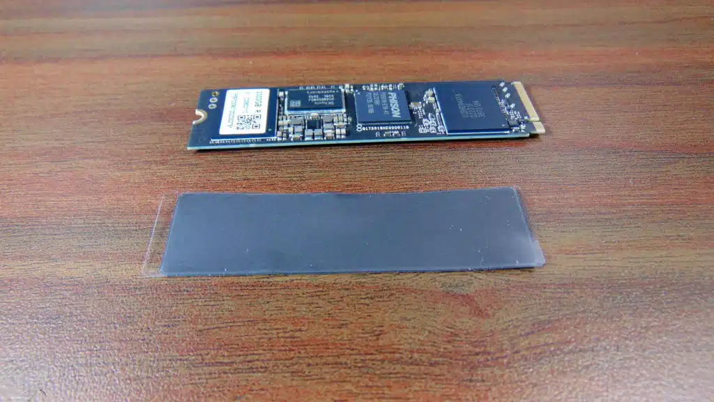 TEAMGROUP T-FORCE CARDEA A440 PRO 2TB PCIe Gen4 M.2 NVMe SSD Bottom of Graphene Heatsink