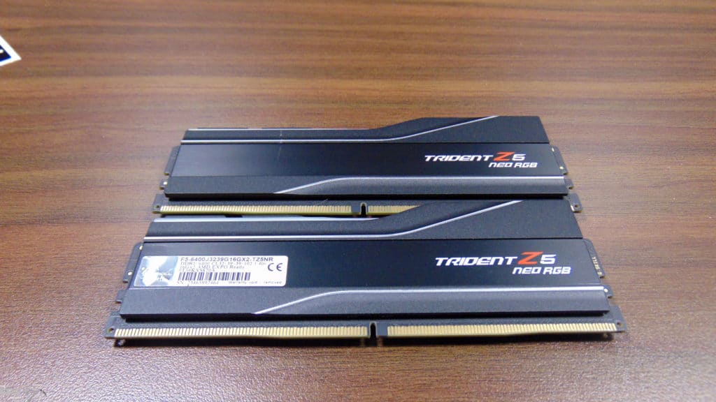 G.SKILL Trident Z5 Neo RGB DDR5 F5-6400J3239G16GX2-TZ5NR (32GB 6400MHz @ 32-39-39-102) memory Kit Top View
