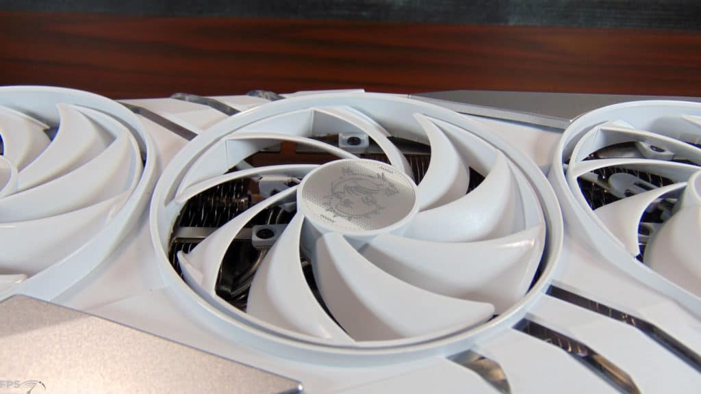 MSI GeForce RTX 4060 Ti GAMING X SLIM WHITE 16G Closeup of Fan