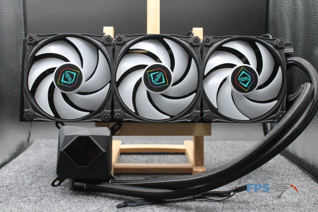 IceFLOE Oasis 360 radiator with fans and water block