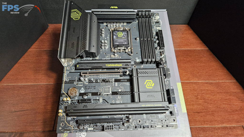 MSI MAG B860 TOMAHAWK WiFi : full board