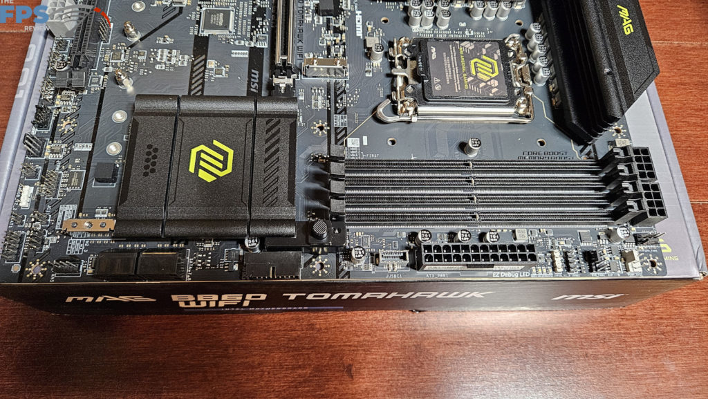 MSI MAG B860 TOMAHAWK WiFi : board right side