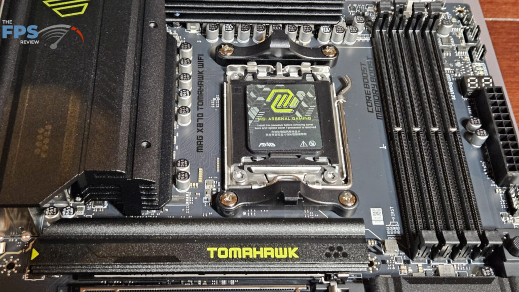 MSI MAG X870 TOMAHAWK  WiFi :socket and memory slots