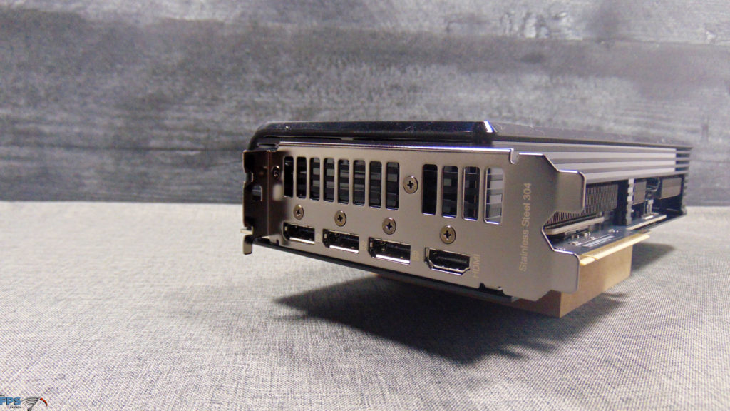 ASUS PRIME GeForce RTX 5070 Ti I/O
