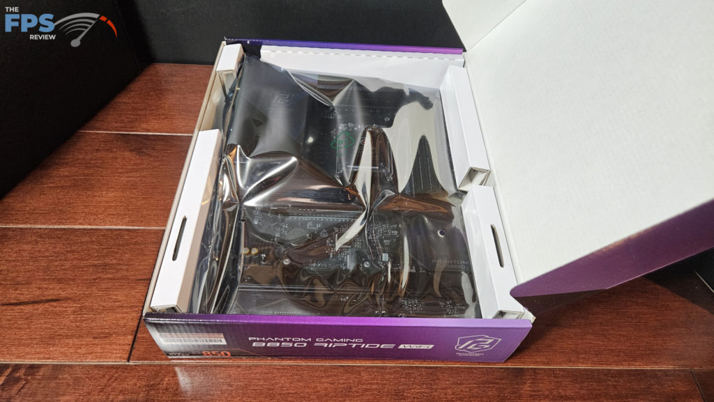 ASRock Phantom Gaming B850 RIPTIDE WiFi motherboard: box open