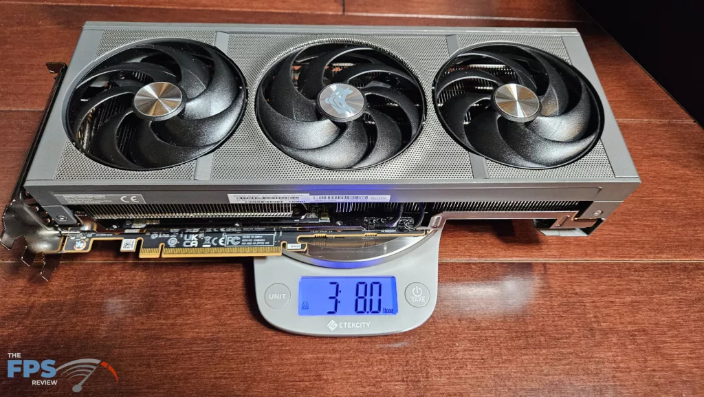  SAPPHIRE Nitro+ Radeon RX 9070 XT Gaming OC weight