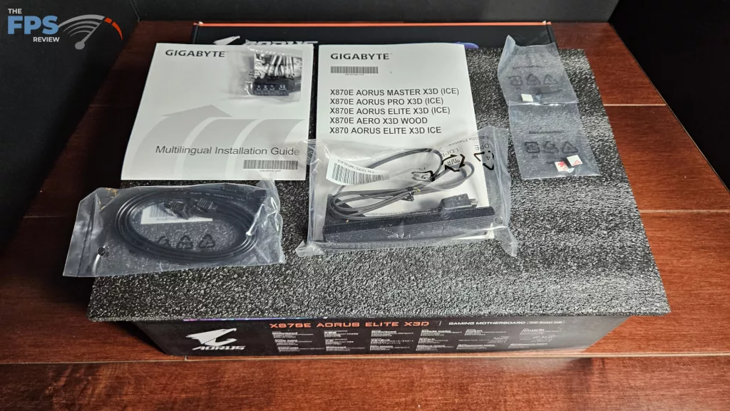 GIGABYTE X870E AORUS ELITE X3D Motherboard: accessories