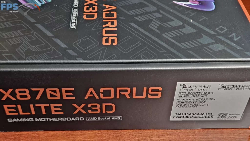 GIGABYTE X870E AORUS ELITE X3D Motherboard: box label