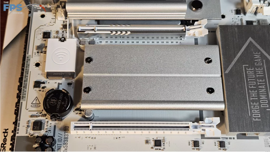 ASRock X870 CHALLENGER WiFi White motherboard: expansion close-up