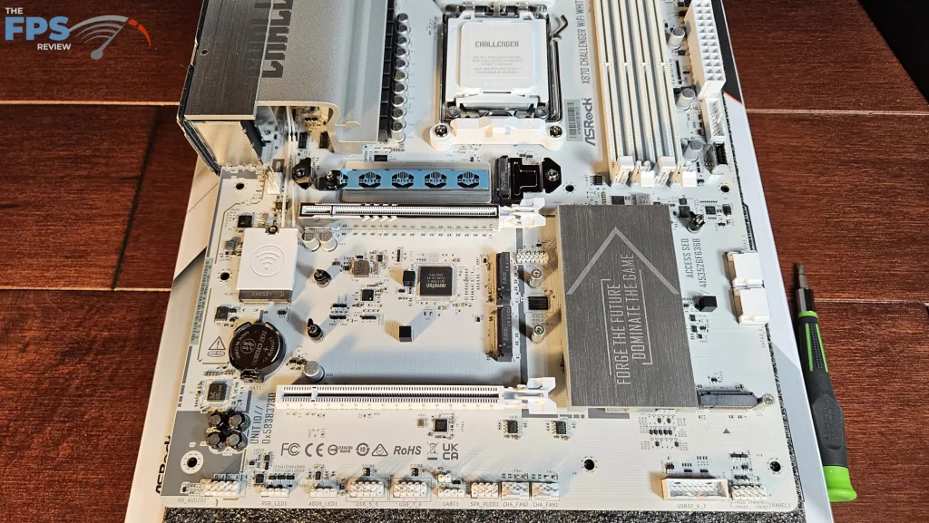 ASRock X870 CHALLENGER WiFi White motherboard: M.2 slots